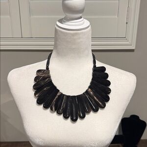 Elegant Vintage Black and Brown Necklace